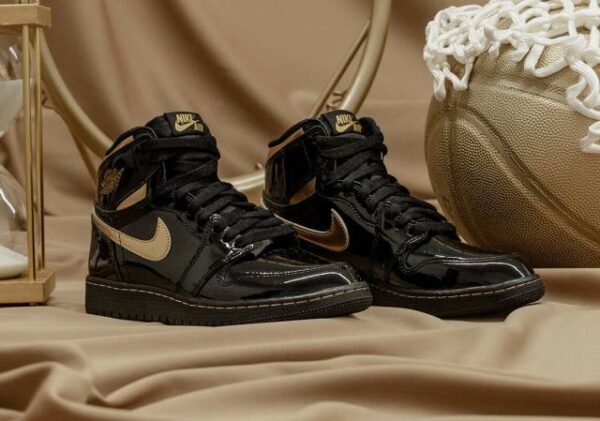 Giày Nike Air Jordan 1 Retro High OG 'Black Metallic Gold' 555088-032 - Ảnh 10