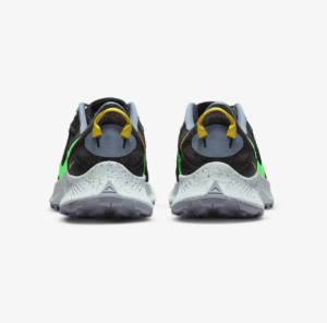 Giay Nike Pegasus Trail 3 'Black Green Strike' DA8697-004