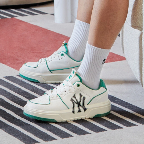 Giày MLB Chunky Liner New York Yankees White Green 3ASXCA12N-50GNS - Ảnh 3