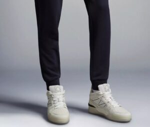 Giay Moncler Pivot High Top Trainers 'White' I109A4M00100M2554034