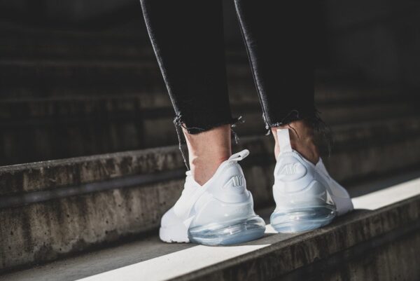 Giày Nike Air Max 270 'Triple White' AT7467-996 - Ảnh 4