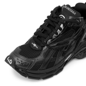 Giay Balenciaga Runner Sneakers 'Black' 677403-W3RB1-1000