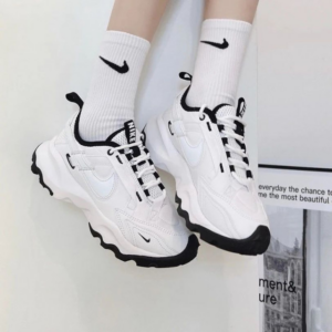Giay Nike TC 7900 'White Black' DR7851-100