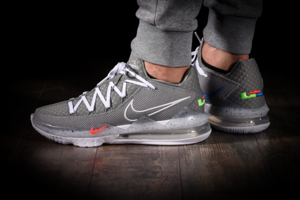 Giày Nike LeBron 17 Low 'Particle Grey' CD5007-004 - Ảnh 3