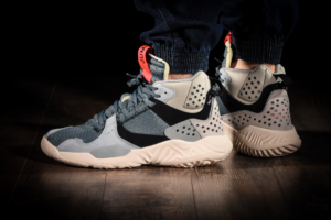 Giay Nike Jordan Delta Mid 'Hasta' DC2130-300