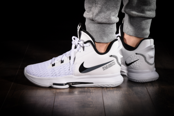 Giày Nike LeBron Witness 5 'White Black' CQ9380-101 - Ảnh 5