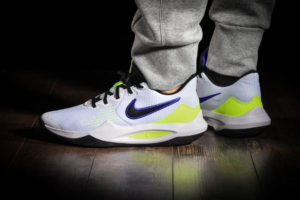 Giay Nike Precision 5 'White Barely Volt' CW3403-100