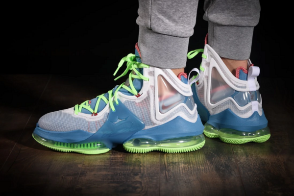 Giày Nike LeBron 19 'Blue Pomegranate' DC9339-400 - Ảnh 2