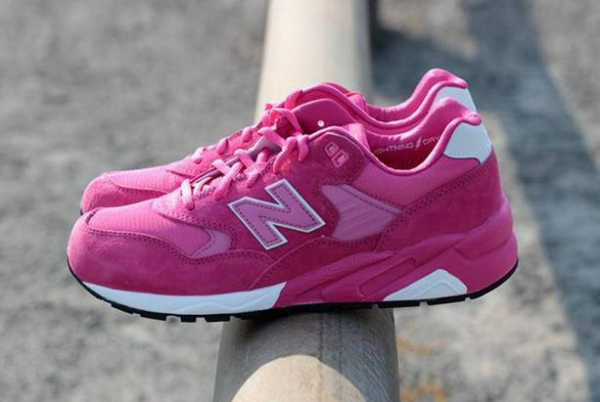 Giày New Balance Unisex New Balance Pink Red MRT580DP - Ảnh 3