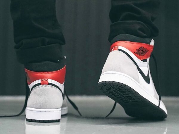 Giày Nike Air Jordan 1 Retro High OG 'Light Smoke Grey' 555088-126 - Ảnh 6
