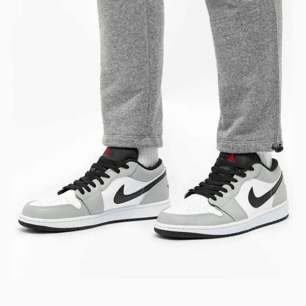 Giày Nike Air Jordan 1 Low GS 'Light Smoke Grey' 553560-030 - Ảnh 2