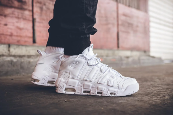 Giày Nike Air More Uptempo 'Triple White' 921948-100 - Ảnh 4