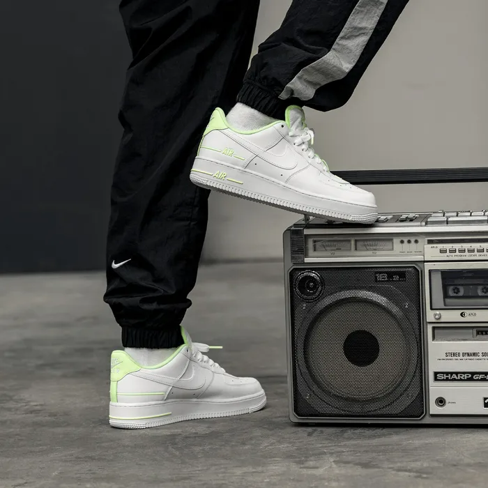 Giày Nike Air Force 1 '07 LV8 'Double Air Pack White Barely Volt' CJ1379-101 - Ảnh 2