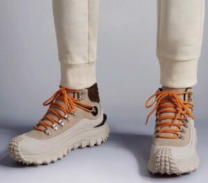 Giay Moncler Trailgrip Gtx High Trainers 'Beige' H209A4M00200M2437P19