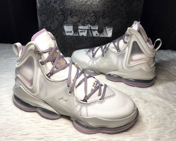 Giay Nike Lebron 19 'Strive For Greatness' DC9340-004