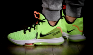 Giay Nike LeBron Witness 5 'Lime Glow' CQ9380-300