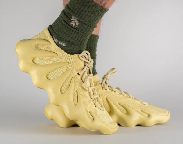 Giay Adidas Yeezy 450 'Sulfur' HP5426