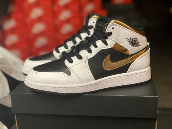 Giày Nike Air Jordan 1 Mid GS 'White Gold' 554725-190 - Ảnh 5