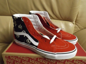Giay Vans Sk8-Hi 'Circle V' VN0A4BV617B