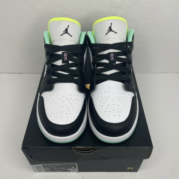 Giày Nike Air Jordan 1 Low GS 'White Violet Shock' 553560-151 - Ảnh 3