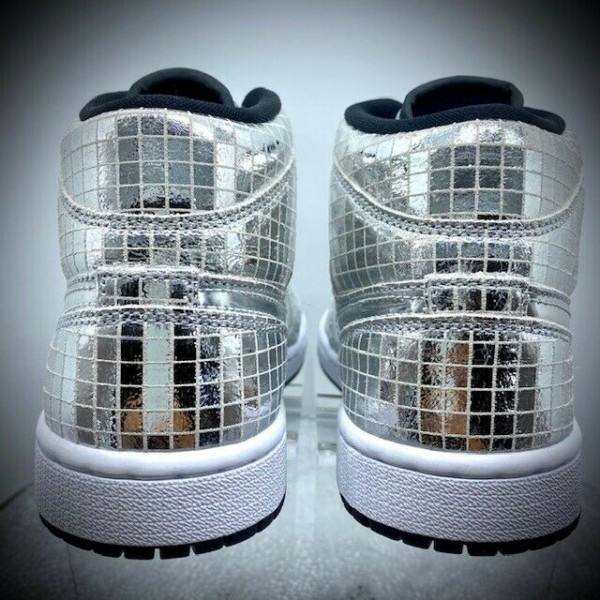 Giày Nike Wmns Air Jordan 1 Mid 'Disco Ball' CU9304-001 - Ảnh 3