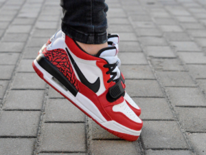 Giay Nike Air Jordan Legacy 312 Low GS ‘White Gym Red’ CD9054-116