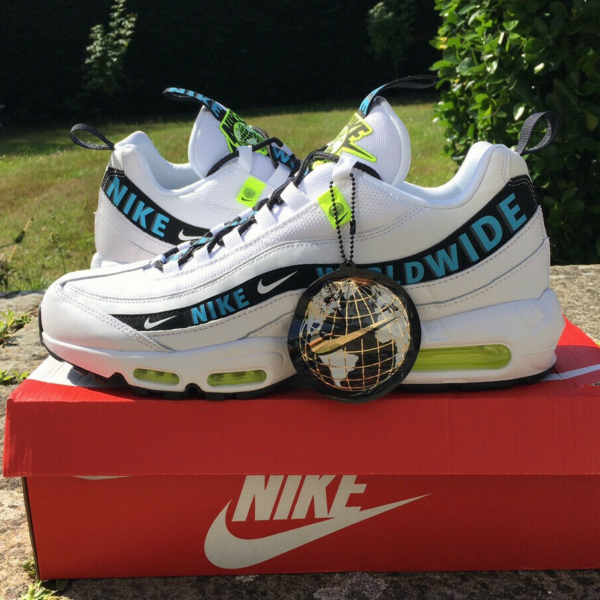 Giày Nike Air Max 95 Worldwide Pack White CT0248-100 - Ảnh 2