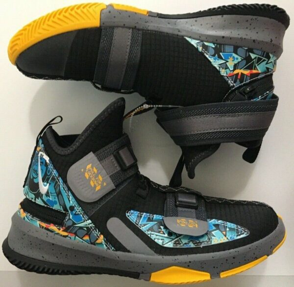 Giày Nike LeBron Soldier 13 Flyease GS 'Graffiti'  AR7586-070 - Ảnh 5