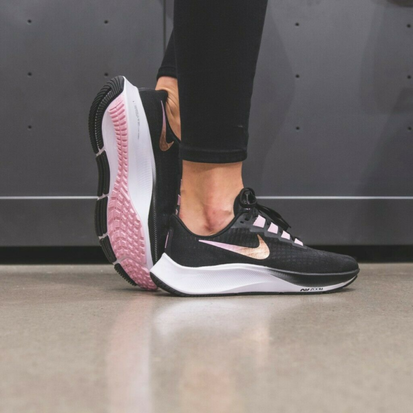 Giày Nike Wmns Air Zoom Pegasus 37 'Black Light Arctic Pink' BQ9647-007 - Ảnh 3