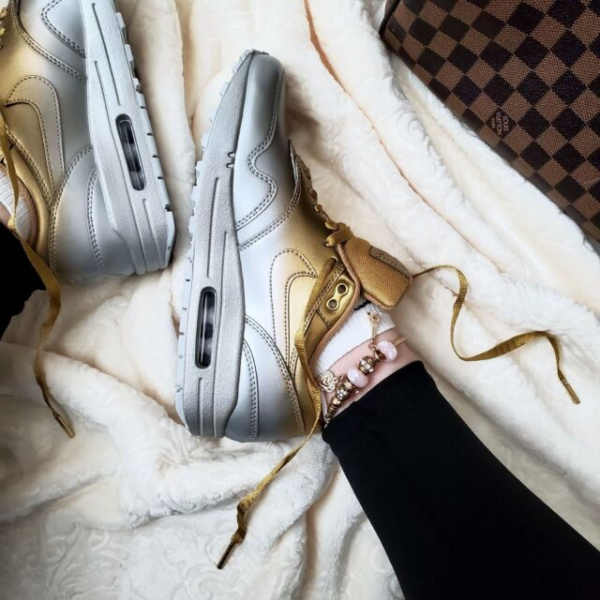 Giày Nike Wmns Air Max 1 LX 'Metallic Gold Platinum' 917691-700 - Ảnh 2