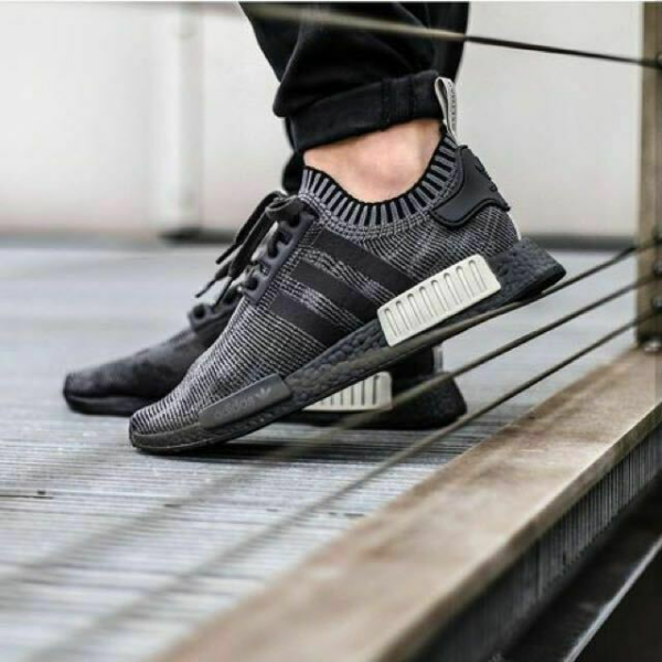 Giày Adidas NMD R1 Primeknit 'Pitch Black' AQ1248 - Ảnh 2