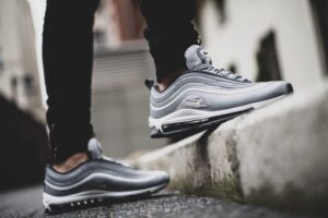 Alternative view of Giày Nike Air Max 97 Ultra 17 'Metallic Silver' 918356-402