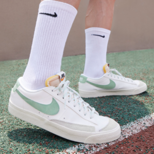 Alternative view of Giày Nike Blazer Low '77 'Certified Fresh' DO9799-100