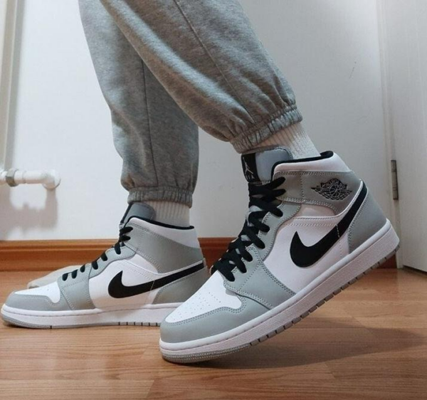 Giày Nike Air Jordan 1 Mid GS 'Light Smoke Grey' 554725-092 - Ảnh 2