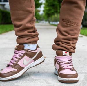 Alternative view of Giày Nike Stüssy x Dunk Low Pro SB 'Cherry' 304292-671