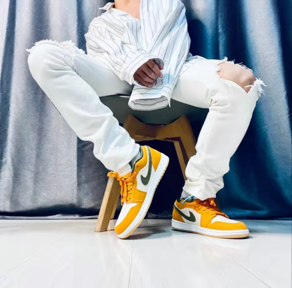 Giày Nike Air Jordan 1 Low ‘Orange Olive’ DH6931-102 - Ảnh 3