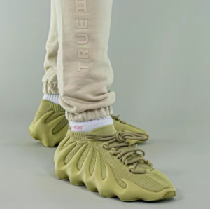 Alternative view of Giày Adidas Yeezy 450 'Resin' GY4110