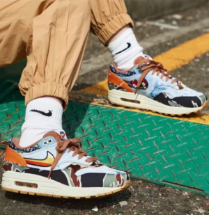 Alternative view of Giày Nike Air Max 1 SP 'Heavy' DN1803-900