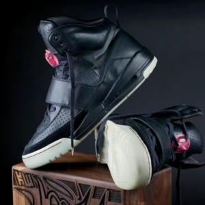 Giay Nike Air Yeezy 1 'Blink' 366164-003