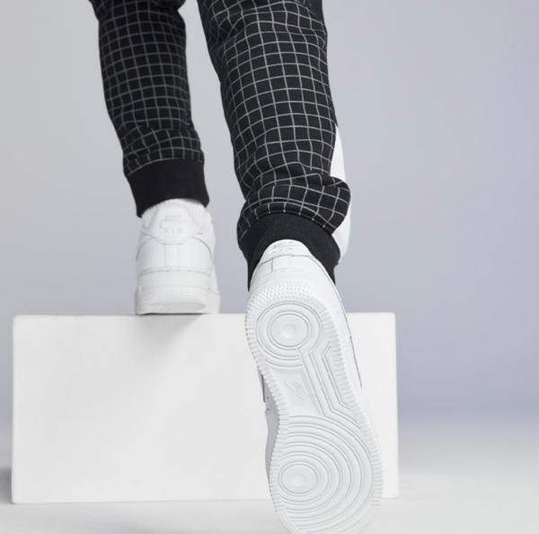 Giày Nike Air Force 1 LE GS 'Triple White' DH2920-111 - Ảnh 2