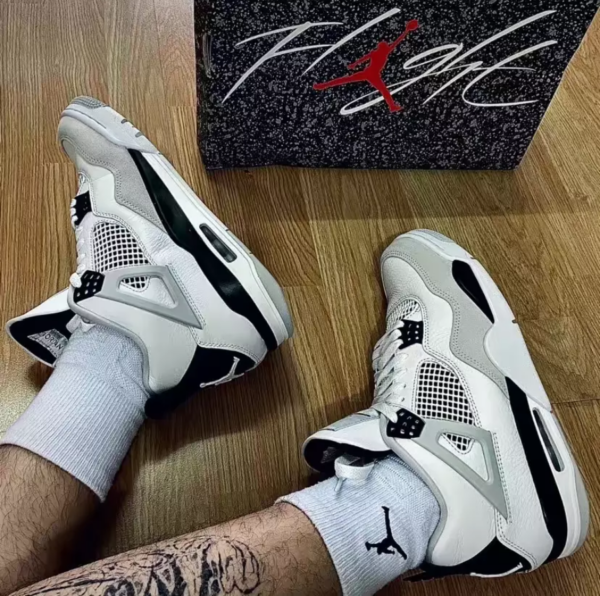 Giày Nike Air Jordan 4 Retro 'Military Black' DH6927-111 - Ảnh 3