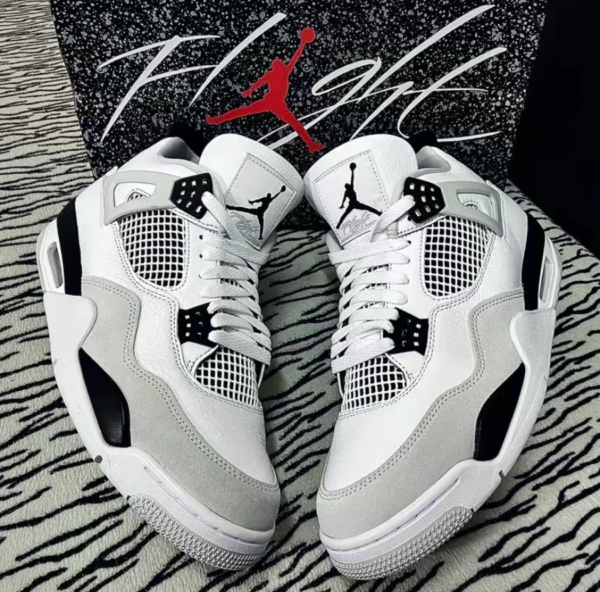 Giày Nike Air Jordan 4 Retro 'Military Black' DH6927-111 - Ảnh 2