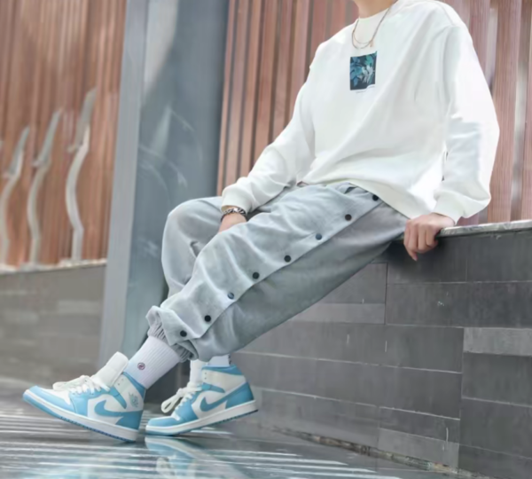 Giày Nike Air Jordan 1 Mid 'University Blue' BQ6472-141 - Ảnh 3