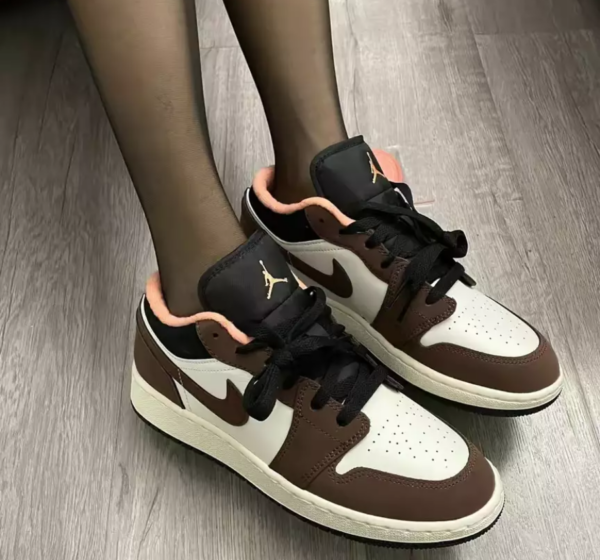 Giày Nike Air Jordan 1 Low SE GS 'Light Chocolate' DM0589-200 - Ảnh 2