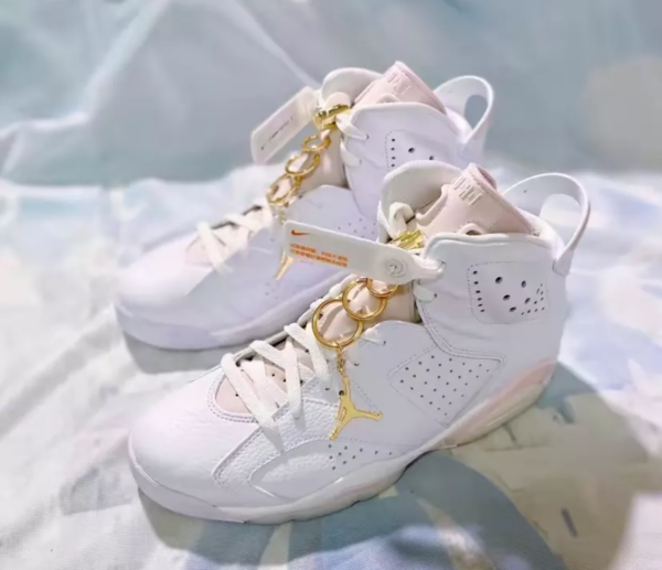Giày Nike Wmns Air Jordan 6 Retro 'Gold Hoops' DH9696-100 - Ảnh 3