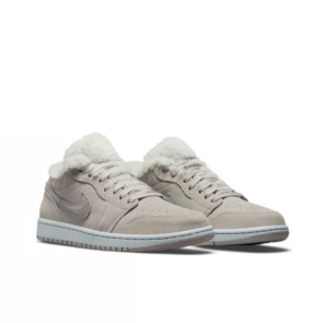 Alternative view of Giày Nike Wmns Air Jordan 1 Low 'Sherpa Fleece' DO0750-002