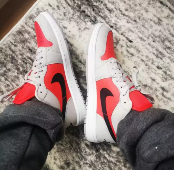 Giày Nike Wmns Air Jordan 1 Low 'Siren Red' DC0774-060 - Ảnh 5