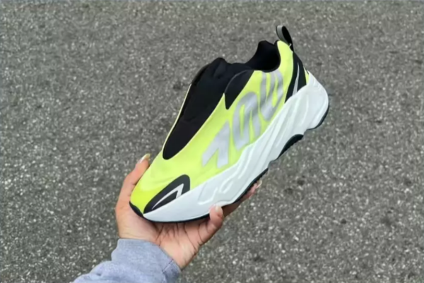 Giày Adidas Yeezy Boost 700 MNVN Laceless 'Phosphor' GY2055 - Ảnh 7