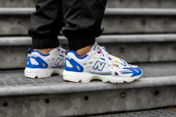 Giày New Balance 'White Cobalt Blue' ML827AAP - Ảnh 3