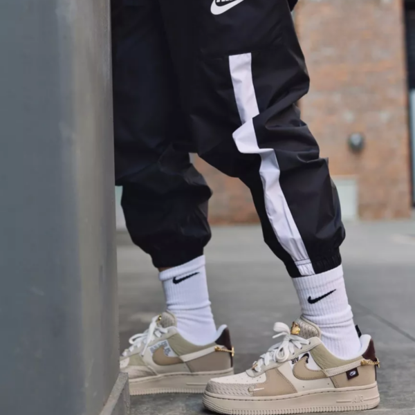 Giay Nike Air Force 1 Low 'Gold Bling' DX6061-122